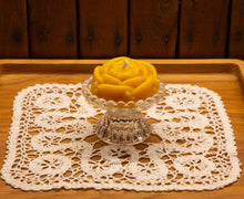 Load image into Gallery viewer, Rose Shaped Pure Beeswax Candles
